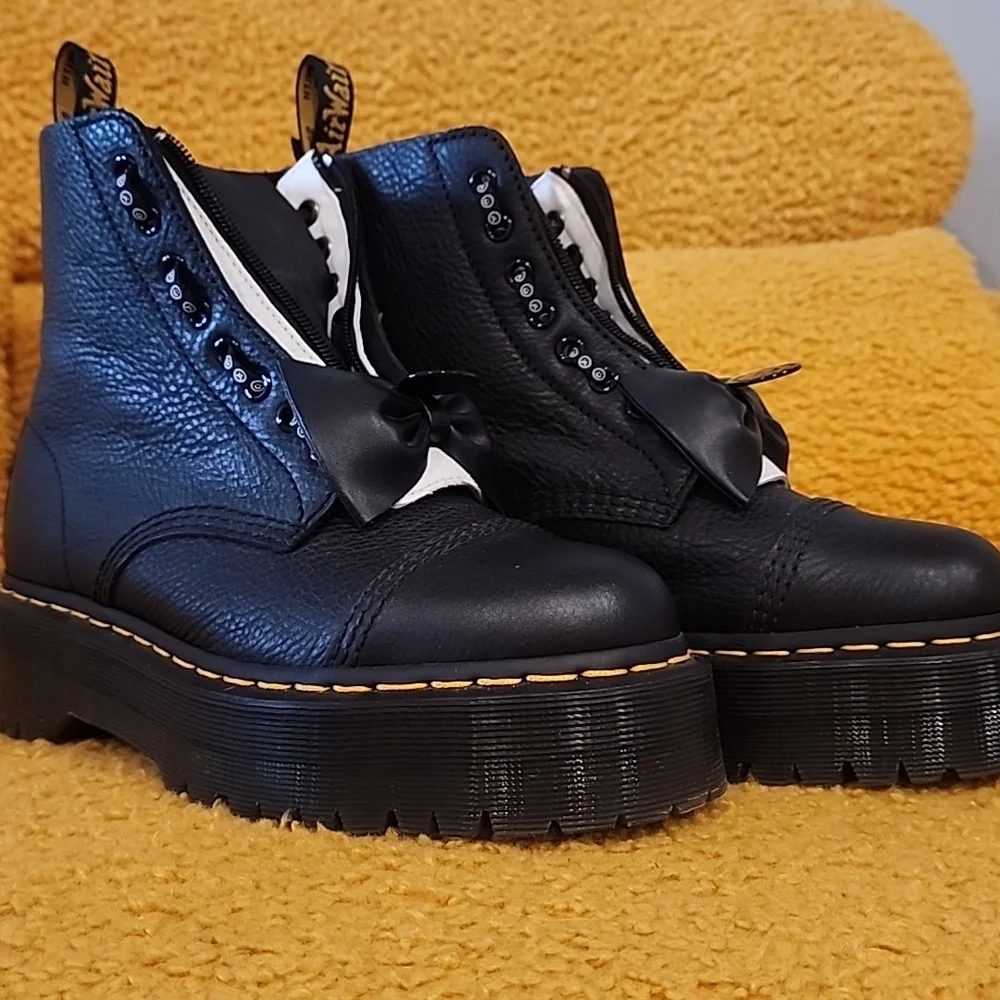 Dr. Marten Sinclair Lazy Oaf Leather Platform Boots 9W/7.5M (US) - Picture 4 of 11